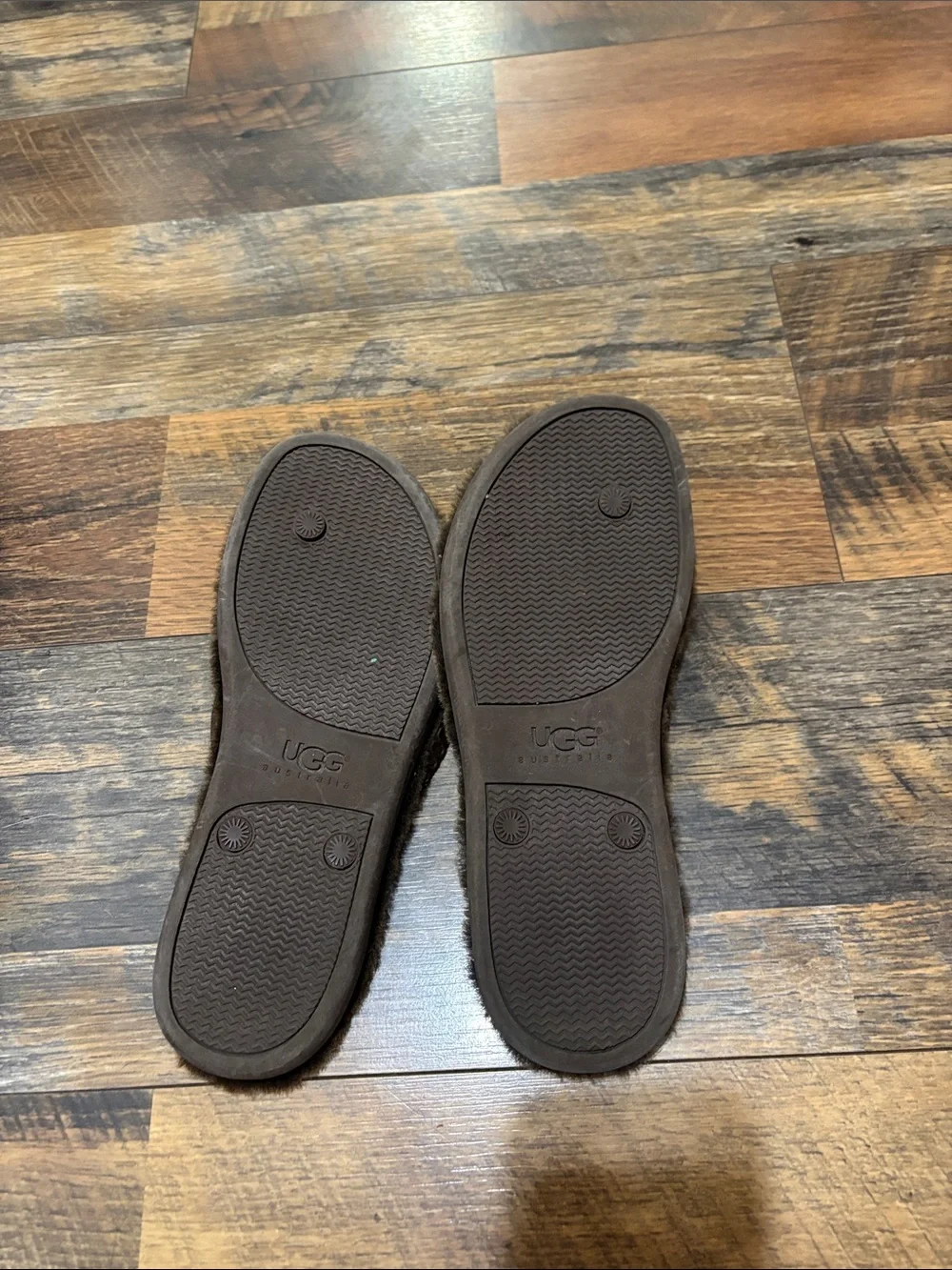 UGG Australia Sandals Women’s Brown Size 9 Shearling